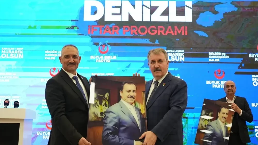 Genel Başkan Destici, Yazıcıoğlu’nun, ölüm yıl dönümünde düzenlenen iftara katıldı